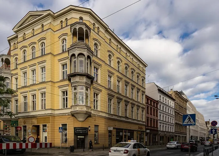 Rentplanet - Jana Pawla Ii Appartement